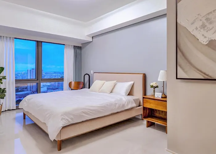 Apartment Modern In Makati Cbd With Rooftop Pool & Gym *