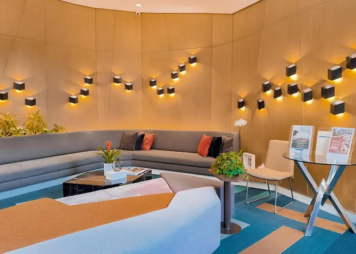 Modern In Makati Cbd With Rooftop Pool & Gym Manila