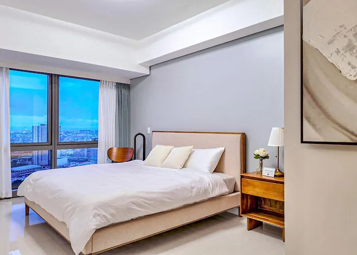 Modern In Makati Cbd With Rooftop Pool & Gym Manila